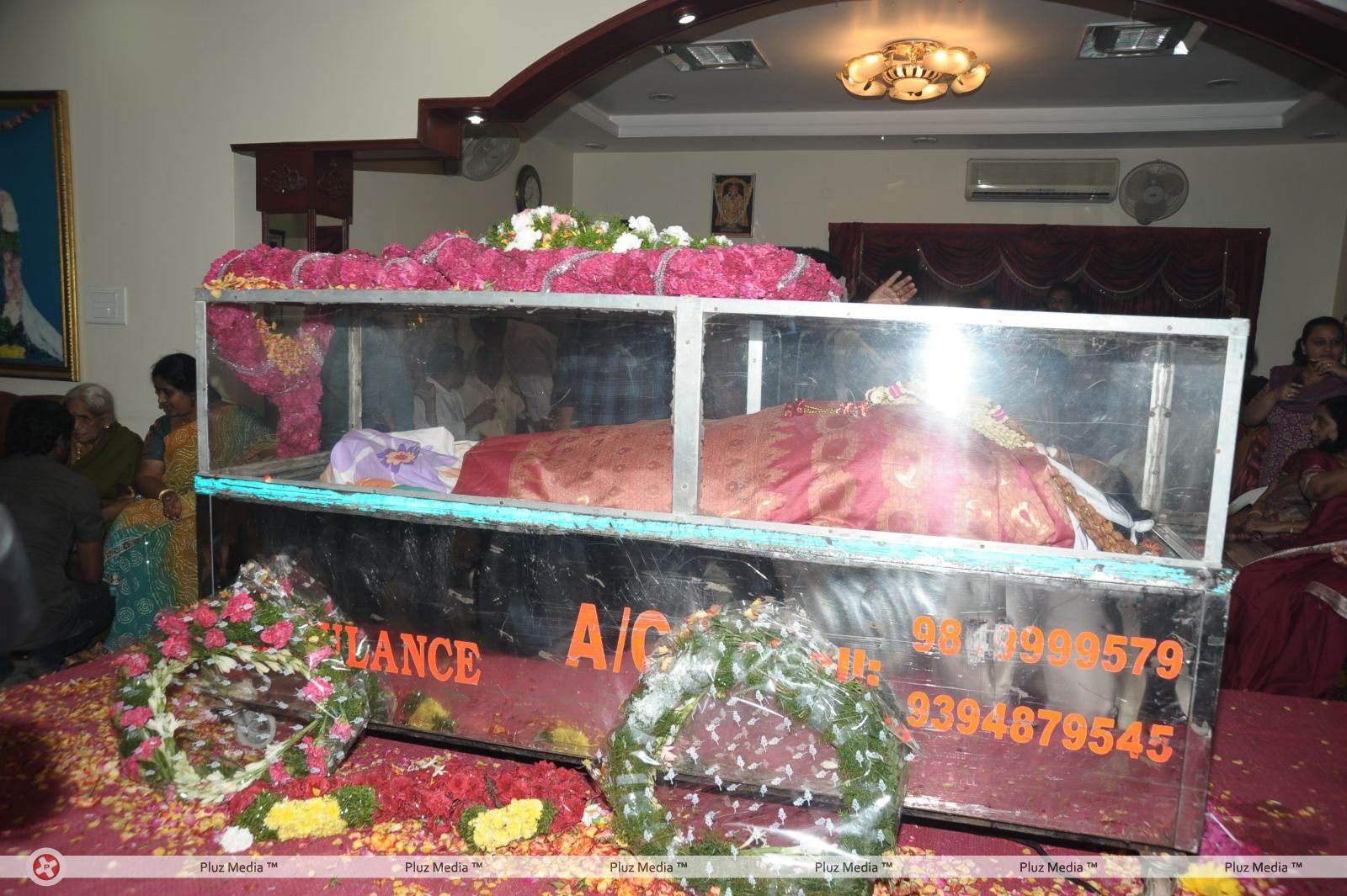 Dasari Padma Funeral and Condolences Pictures | Picture 112356